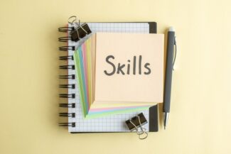 Apa itu Soft Skill? Arti, Manfaat, Contoh & Cara Meningkatkan