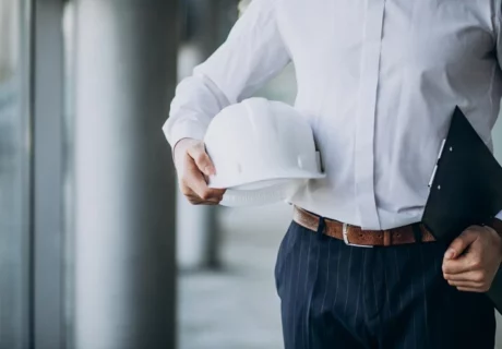 Surveyor Adalah: Pengertian, Tugas, Kompetensi, dan Gajinya
