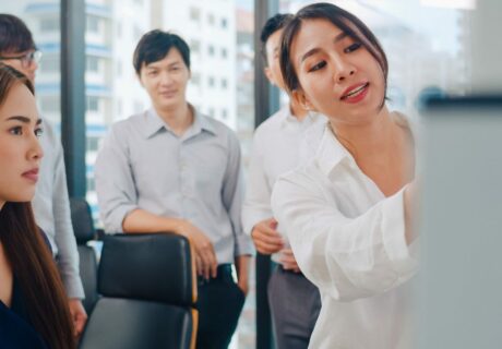 Workshop Adalah: Pengertian, Manfaat, Jenis & Contohnya