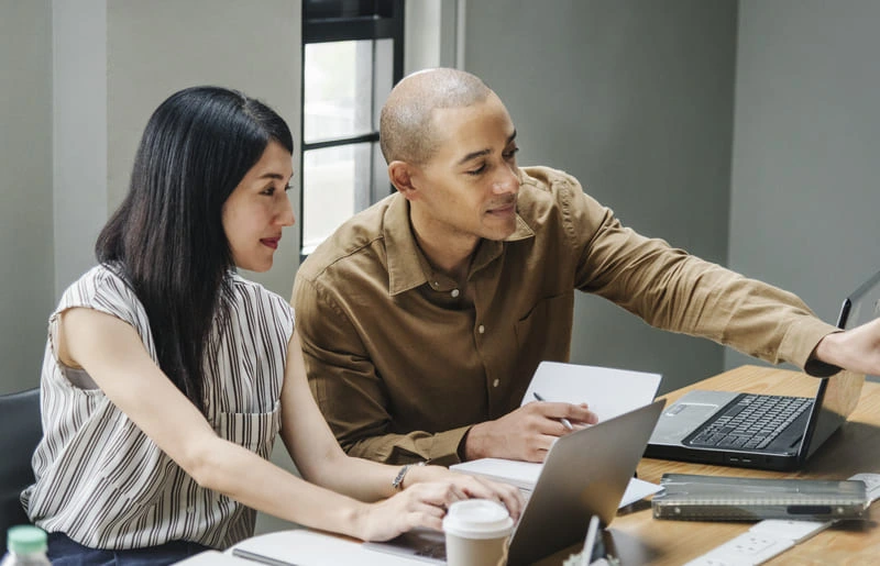 Mengenal Bisnis C2C, Keuntungan, Kekurangan, dan Contohnya