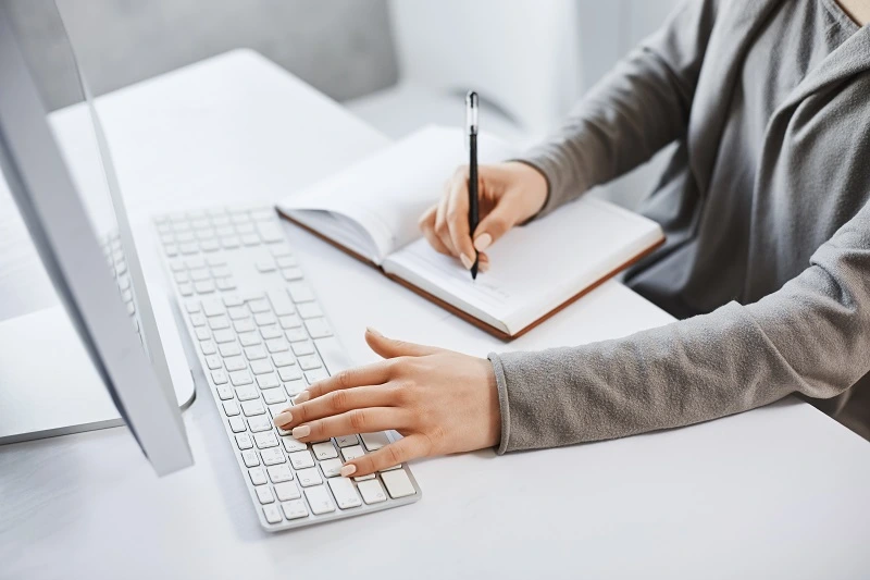 Apa itu Copywriting? Pengertian, Jenis, Contoh & Cara Buat