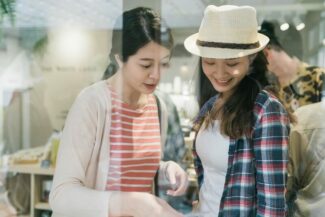 Perilaku Konsumen Generasi Z Saat Belanja Online, Yuk Simak!