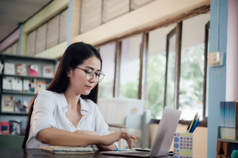 8 Cara Mengatur Waktu Kerja dan Kuliah agar Tetap Seimbang