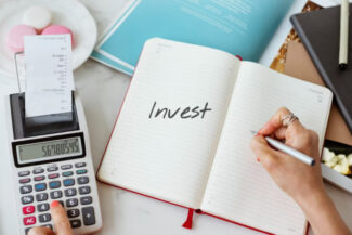 Peran Media Sosial dalam Meningkatkan Pengetahuan Investasi di Indonesia