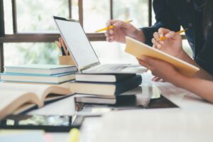 Tips Sukses Melakukan Riset Akademik, Ini Solusinya!