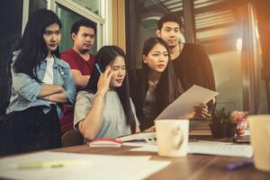 Gen Z di Dunia Kerja, Benarkah Suka Pindah Kerja?