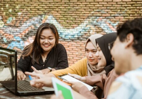 Perlukah Melihat Peringkat Universitas S2? Ini Penjelasannya