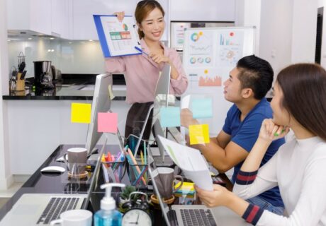 Strategi Industri Media, Bagaimana Adaptasi di Era Digital?