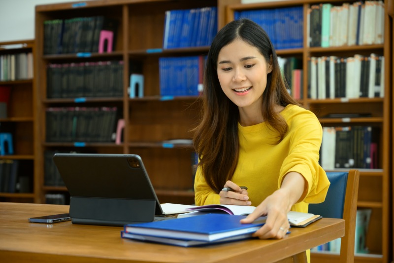 Panduan Menyusun Penelitian Tesis S2 Berbasis Survei Online